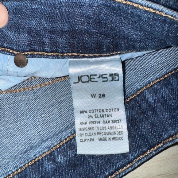 🩳 Joe’s Jeans Distressed Denim Shorts (W26) - Picture 5 of 6